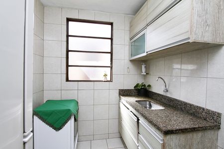 Cozinha de apartamento para alugar com 2 quartos, 60m² em Gameleira, Belo Horizonte