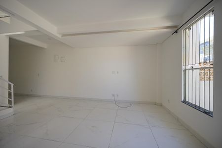 Sala de casa para alugar com 2 quartos, 107m² em Ingleses do Rio Vermelho, Florianópolis