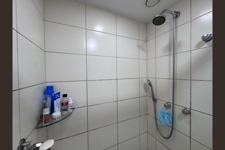 Apartamento à venda com 70m², 2 quartos e 1 vaga Apartamento à venda com 70m², 2 quartos e 1 vagaSuíte - Banheiro