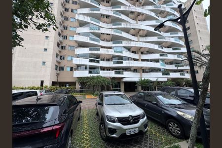 Apartamento à venda com 70m², 2 quartos e 1 vaga Apartamento à venda com 70m², 2 quartos e 1 vagaFachada