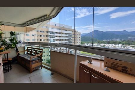 Apartamento à venda com 70m², 2 quartos e 1 vaga Apartamento à venda com 70m², 2 quartos e 1 vagaVaranda