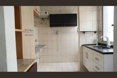 Cozinha de apartamento para alugar com 2 quartos, 43m² em Jardim Adriana, Guarulhos