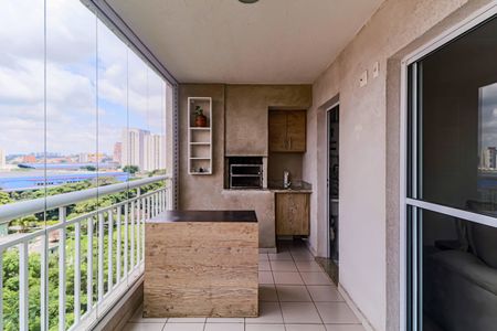 Apartamento à venda com 82m², 3 quartos e 2 vagas Apartamento à venda com 82m², 3 quartos e 2 vagasVaranda