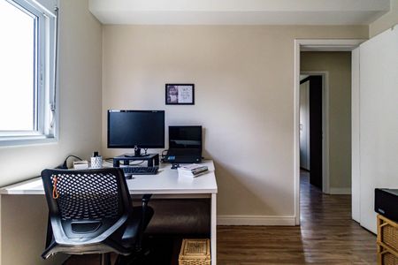 Apartamento à venda com 82m², 3 quartos e 2 vagas Apartamento à venda com 82m², 3 quartos e 2 vagasQuarto 02