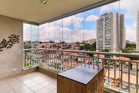 Apartamento à venda com 82m², 3 quartos e 2 vagas Apartamento à venda com 82m², 3 quartos e 2 vagasVaranda