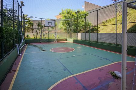 Apartamento à venda com 82m², 3 quartos e 2 vagas Apartamento à venda com 82m², 3 quartos e 2 vagasÁrea comum - Quadra