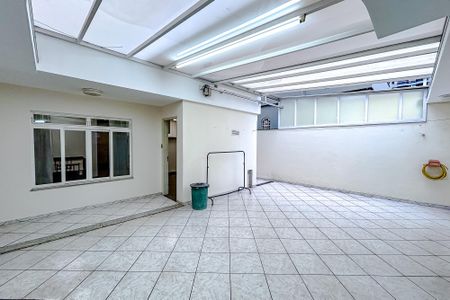 Casa à venda com 295m², 4 quartos e 6 vagasÁrea externa