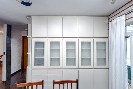 Casa à venda com 295m², 4 quartos e 6 vagasSala de Jantar