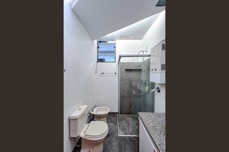 Casa à venda com 295m², 4 quartos e 6 vagasBanheiro