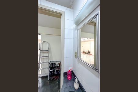 Casa à venda com 295m², 4 quartos e 6 vagasBanheiro de serviço