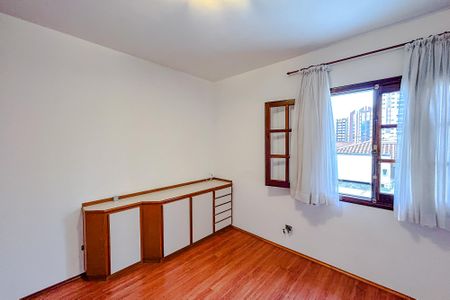 Casa à venda com 295m², 4 quartos e 6 vagasQuarto 2