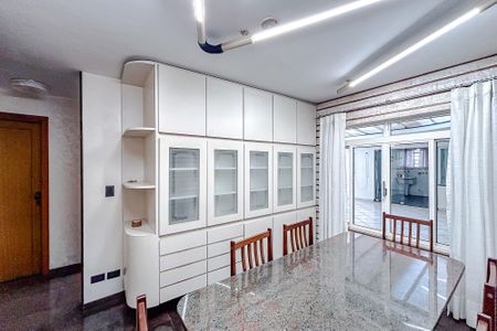 Casa à venda com 295m², 4 quartos e 6 vagasSala de Jantar