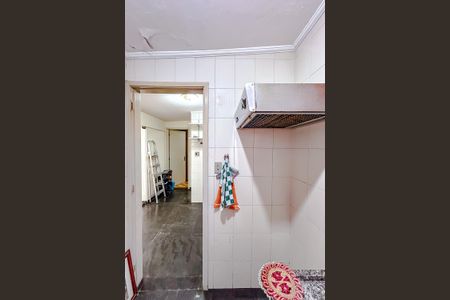 Casa à venda com 295m², 4 quartos e 6 vagasCozinha de serviço