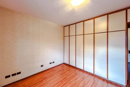 Casa à venda com 295m², 4 quartos e 6 vagasSuíte