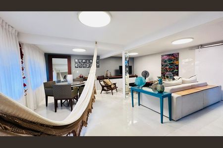Sala de casa de condomínio para alugar com 3 quartos, 230m² em Barra da Tijuca, Rio de Janeiro