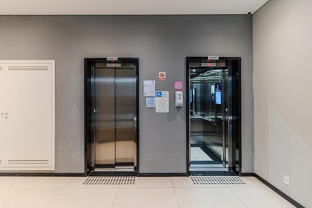 Studio para alugar com 35m², 1 quarto e sem vaga Studio para alugar com 35m², 1 quarto e sem vagaElevadores