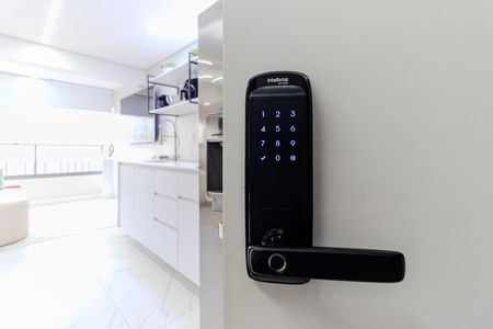 Studio para alugar com 35m², 1 quarto e sem vaga Studio para alugar com 35m², 1 quarto e sem vagaFechadura Eletrônica