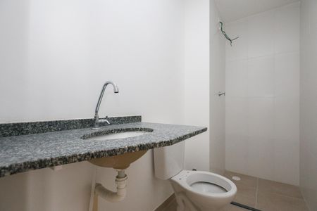 Banheiro de apartamento para alugar com 2 quartos, 36m² em Vila Sonia, São Paulo