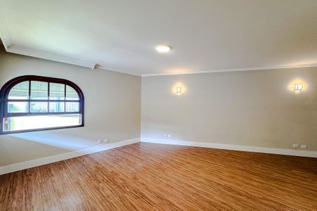 Casa à venda com 385m², 4 quartos e 4 vagasQuarto 1 - Suíte