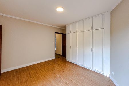 Casa à venda com 385m², 4 quartos e 4 vagasQuarto 4 - Suíte