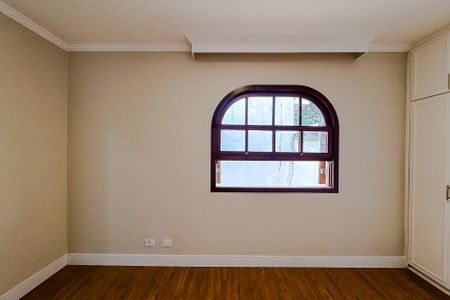 Casa à venda com 385m², 4 quartos e 4 vagasQuarto 2 - Suíte