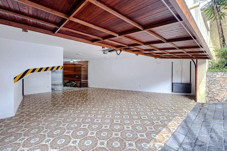 Casa à venda com 385m², 4 quartos e 4 vagasGaragem