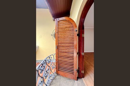 Casa à venda com 385m², 4 quartos e 4 vagasVaranda da Suíte 4