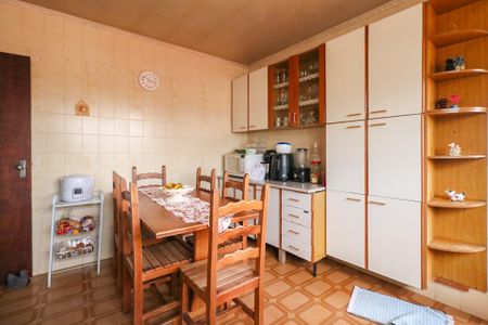 Casa à venda com 143m², 3 quartos e 2 vagasCozinha