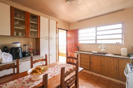 Casa à venda com 143m², 3 quartos e 2 vagasCozinha