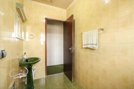 Casa à venda com 143m², 3 quartos e 2 vagasBanheiro 1