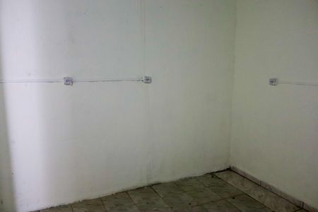 Sala/Quarto de casa para alugar com 1 quarto, 30m² em Helena Maria, Osasco