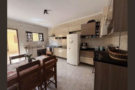 Cozinha de casa à venda com 2 quartos, 100m² em Jardim Valeria, Guarulhos