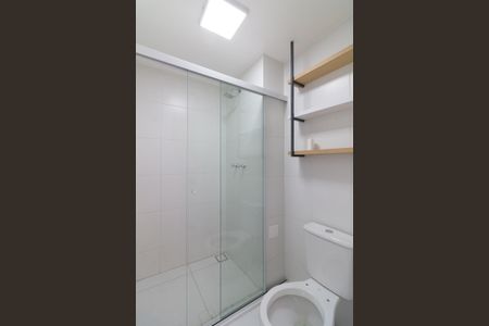 Banheiro de apartamento para alugar com 1 quarto, 45m² em Vila Sonia, São Paulo