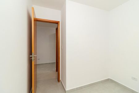 Quarto 2 de apartamento para alugar com 2 quartos, 36m² em Vila Mazzei, São Paulo