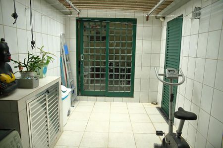 Casa de condomínio à venda com 100m², 3 quartos e 2 vagasÁrea de Serviço