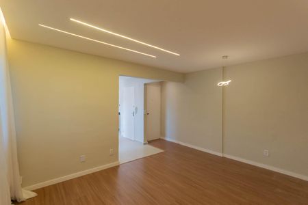 Apartamento à venda com 58m², 2 quartos e 1 vagaSala