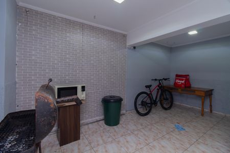 Apartamento para alugar com 45m², 2 quartos e sem vagaÁrea comum - Salão de festas