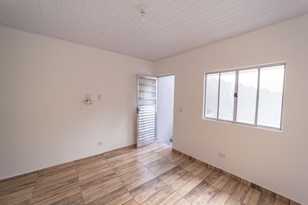 Sala de casa para alugar com 3 quartos, 80m² em Vila Araguaia, São Paulo
