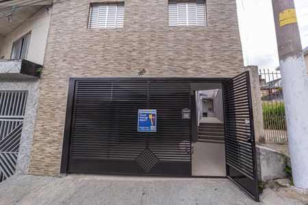 Casa para alugar com 80m², 3 quartos e 1 vaga Casa para alugar com 80m², 3 quartos e 1 vagaFachada