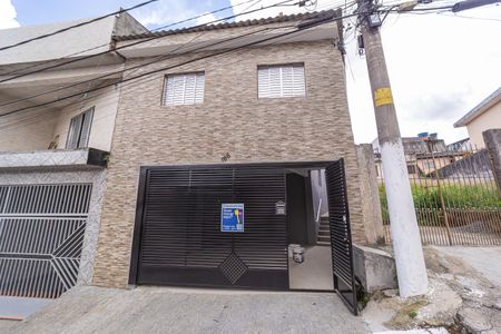 Casa para alugar com 80m², 3 quartos e 1 vaga Casa para alugar com 80m², 3 quartos e 1 vagaFachada