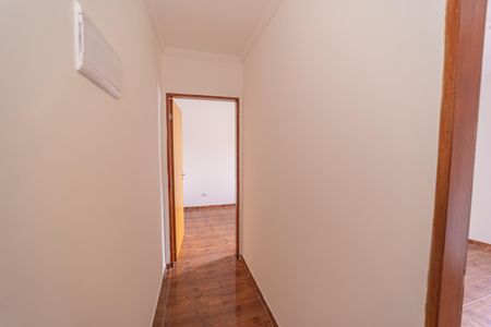 Casa para alugar com 80m², 3 quartos e 1 vaga Casa para alugar com 80m², 3 quartos e 1 vagaCorredor