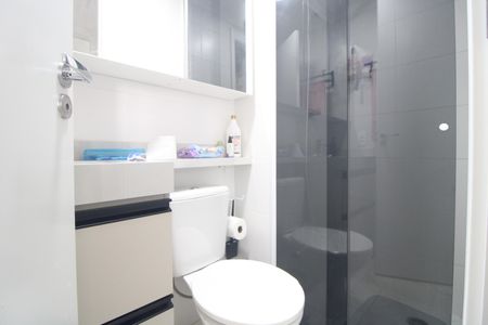 Banheiro de apartamento para alugar com 2 quartos, 38m² em Socorro, São Paulo