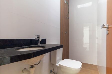 Apartamento à venda com 100m², 2 quartos e 3 vagasBanheiro da Suíte 2