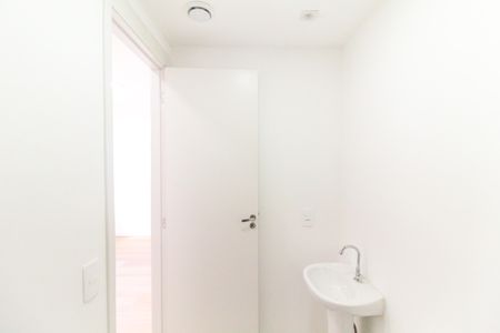 Apartamento para alugar com 38m², 2 quartos e sem vaga Apartamento para alugar com 38m², 2 quartos e sem vagaBanheiro