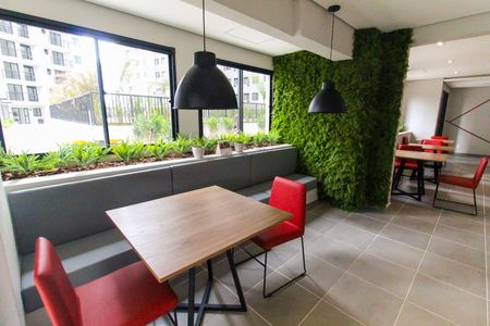 Apartamento para alugar com 38m², 2 quartos e sem vaga Apartamento para alugar com 38m², 2 quartos e sem vagaÁrea comum - Salão de festas