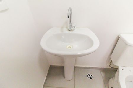 Apartamento para alugar com 38m², 2 quartos e sem vaga Apartamento para alugar com 38m², 2 quartos e sem vagaBanheiro