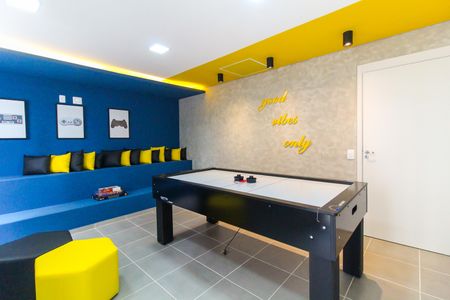 Apartamento para alugar com 38m², 2 quartos e sem vaga Apartamento para alugar com 38m², 2 quartos e sem vagaEspaço de jogos