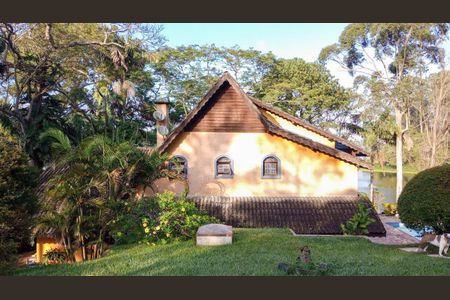 Casa à venda com 450m², 3 quartos e 4 vagasFachada