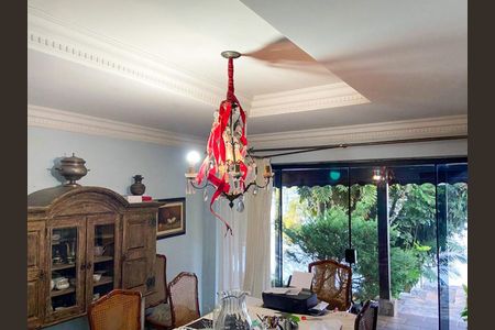 Casa à venda com 450m², 3 quartos e 4 vagasSala