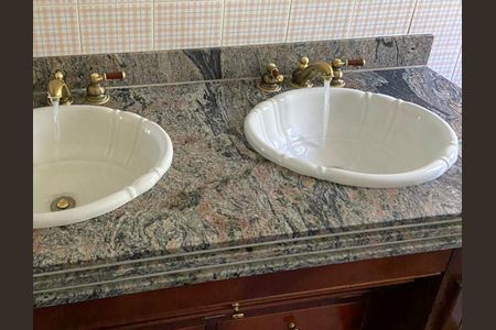 Casa à venda com 450m², 3 quartos e 4 vagasJardim